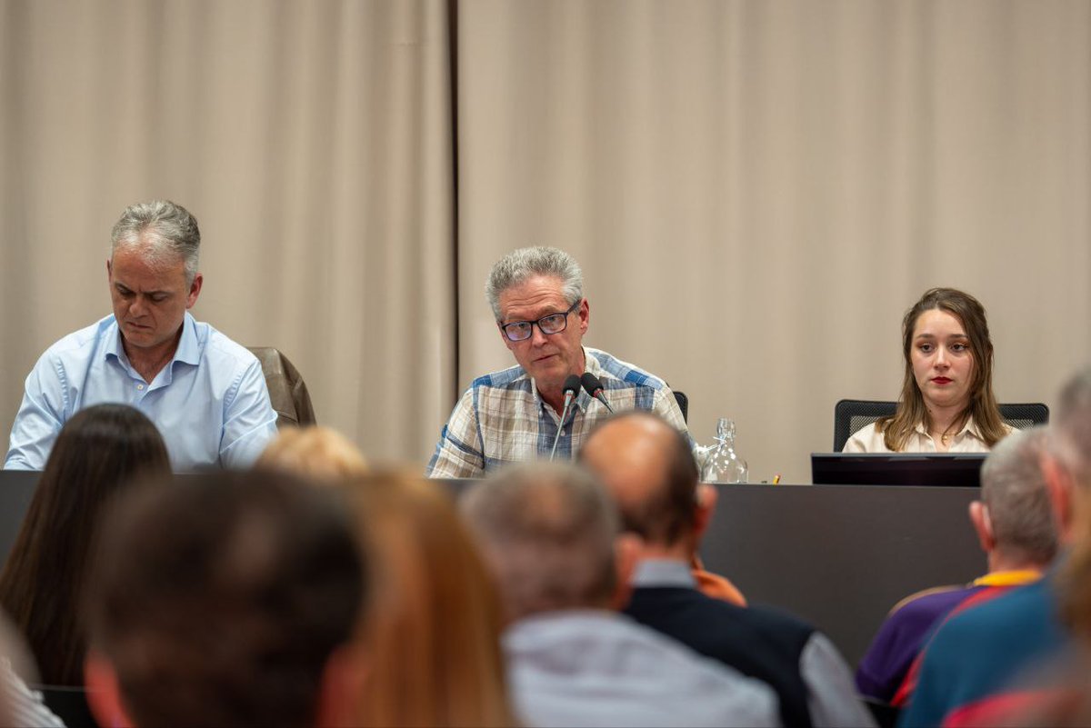 Hector_Illueca_'s tweet photo. Hui, a #Alzira, hem presentat una aliança per una qualitat de vida que reconega el dret a l'autoestima de totes les persones. Programa, projecte i lideratge compartit, aquesta és la clau. Gràcies a tota la gent que us heu acostat… Molt d'ànim en la campanya! #DignitatPolítica https://t.co/bgHnC5dDBU