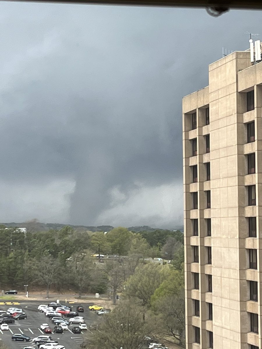 @ryanhallyall this was from a buddy in Little Rock looking out hospital window!