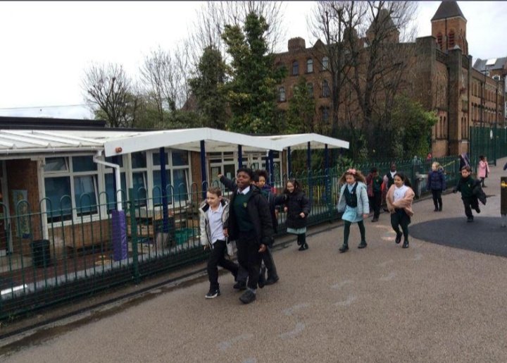 IgnatiusPrimary's tweet photo. A big well done to Years 2 and 4 for completing @CAFOD's Big Lent Walk in aid of reducing global poverty 👣 https://t.co/oAma7TlEQ2