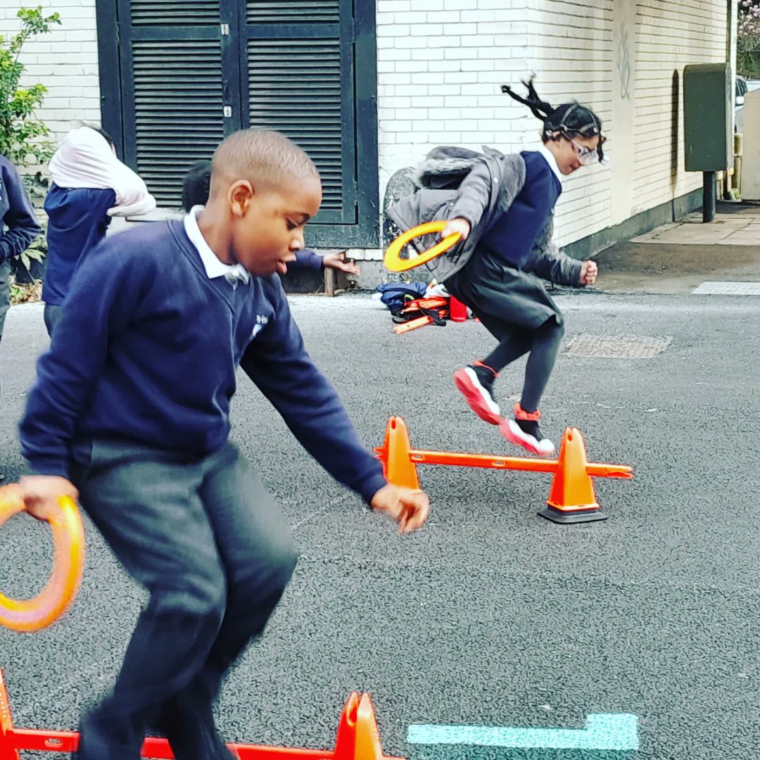 AngelsCommHub's tweet image. #angelscommunityhub #angelsbreakfastafterschoolclub #funstuffforkids #funactivtiesforkids #multisport ⚽️🏀🥅⚾️🥎🏉