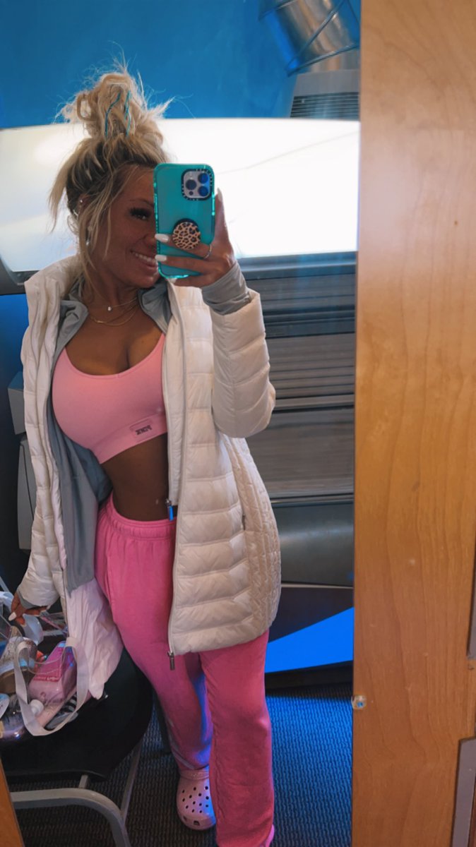 Beauties Daily 17.6k on Twitter: "RT @lilmermaidxx: 😚"