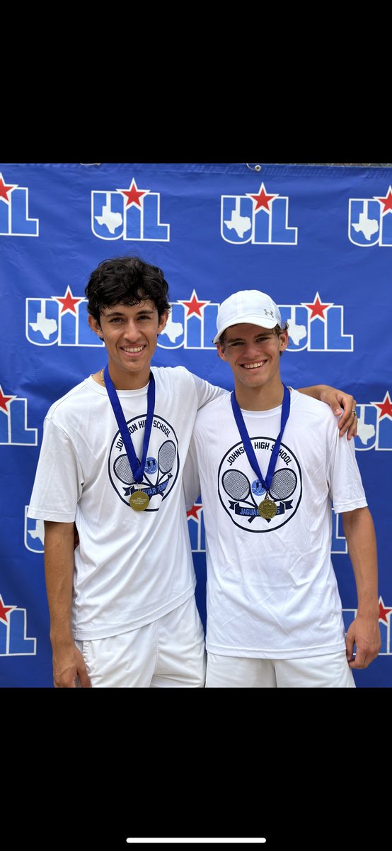 TennisCTJ's tweet photo. Varsity tennis district tournament results: 

🥇 Lucas Bustos &amp; Luke Bellos 
🥇Jennifer Lee &amp; Halle McKinlay
🥉Brooks Crosland &amp; Alex Hansen
4️⃣ Summer Colton &amp; Jose Dizon

Great Job! Go Jags! #jaguarpride https://t.co/VGF0M3Zbo1