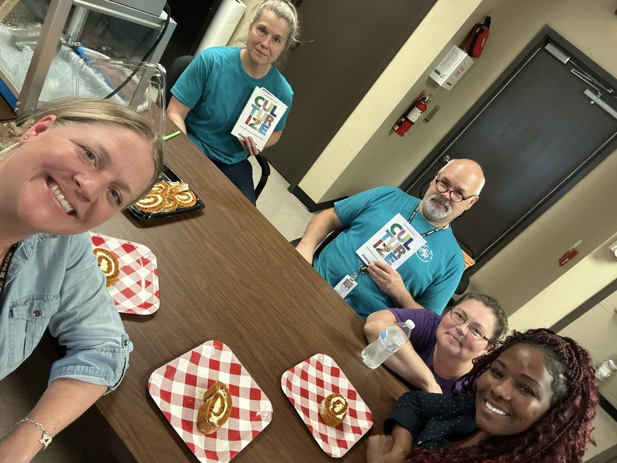 MGuel_THS's tweet photo. Thank you Mr. Sakkis for leading our @casas_jimmy  Culturize book study chapter this week! Sweet treat and great conversation @lcisd_specials #everyoneisaleader https://t.co/ZNxruyt4Bz