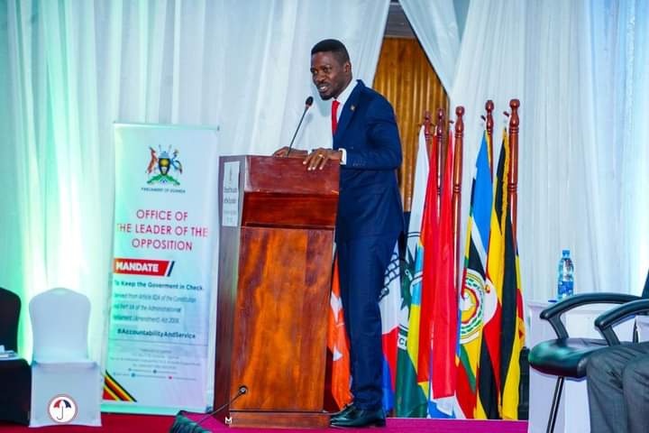 kfdmedia3's tweet photo. TODAY;
-----------------
Pres.@HEBobiwine
took his National Budget proposals of the year 2023-2024 photos
📸📸📸 ⤵️
#kfdmediachannel
#DetailsFollow https://t.co/zkk1BUHtJA https://t.co/KSrMjzbbQp