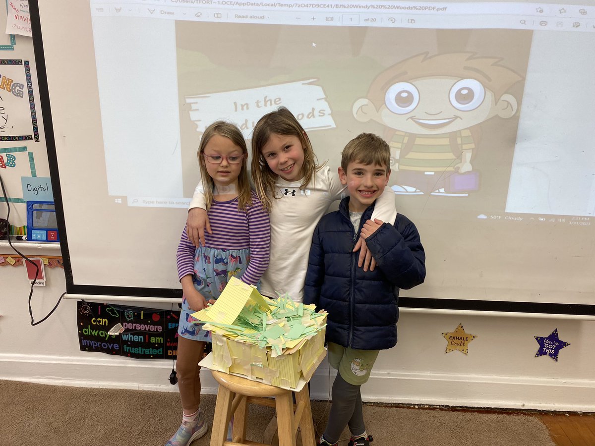 MrsTFort's tweet photo. Students working collaboratively to create a model that can withstand the wind! @WanamassaElem #learningisfun https://t.co/Sr7tpZUh0u
