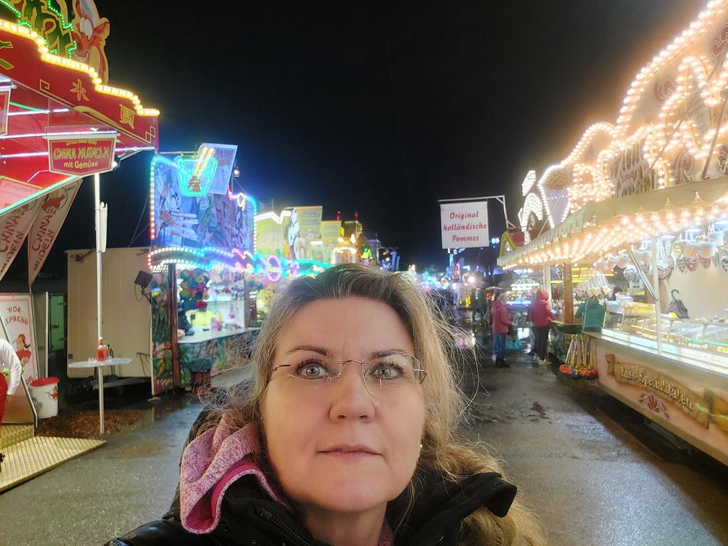 ChristinaSur1's tweet photo. Palmkirmes 2023 https://t.co/JFIdq8LEuG