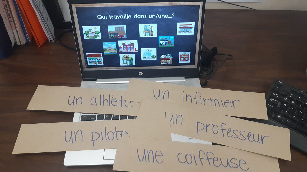 On a joué à Headbanz en 8e année aujourd'hui. So impressed by Ss ability to ask yes/no ?s to narrow down their job. So much fun I didn't get any pics of Ss in action!