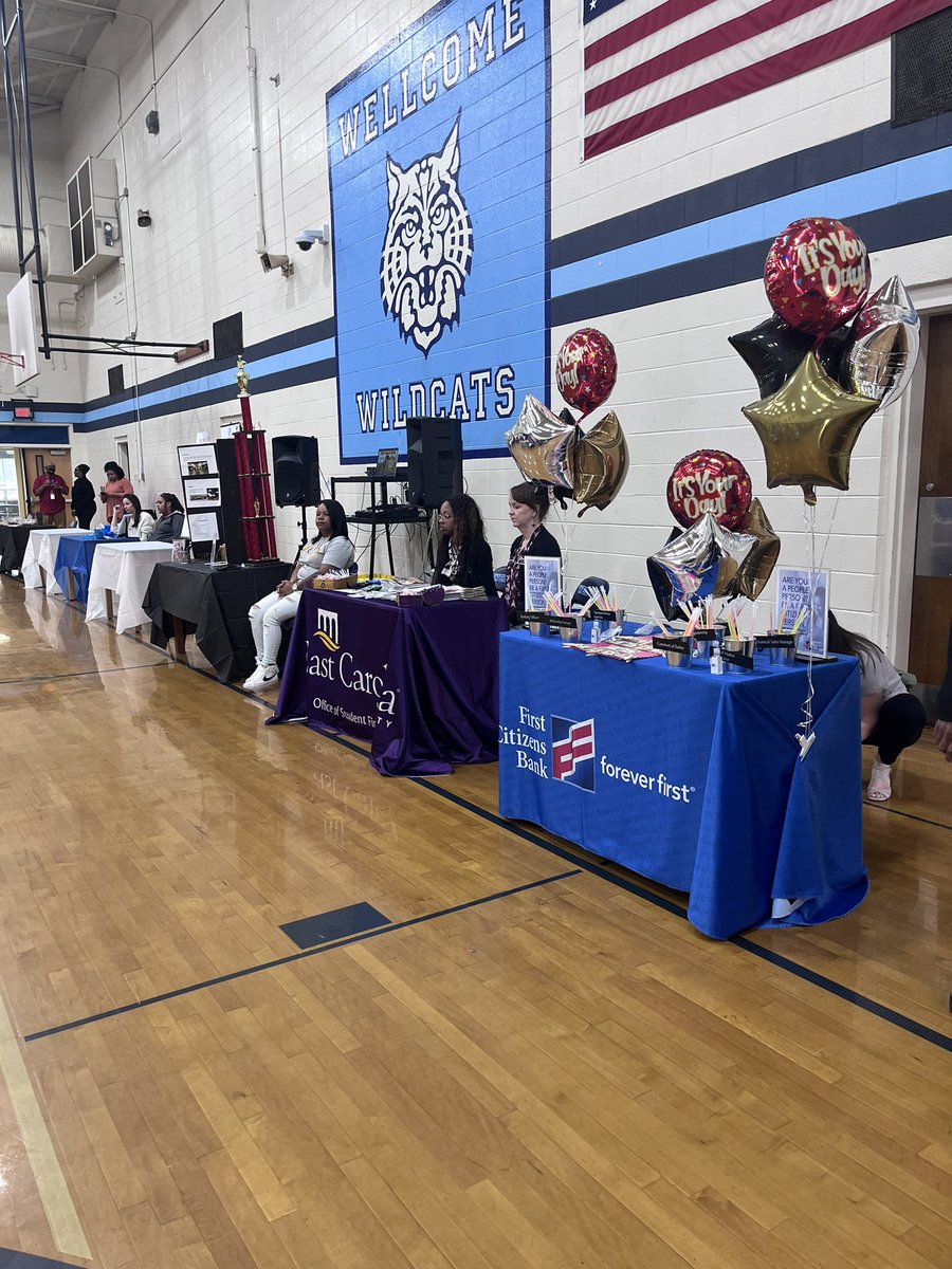 PCS_AVID's tweet photo. Awesome College and Career Fair at @WellcomeMiddle this afternoon! 
@PCS_STEM @4edQUEation https://t.co/9cIPflfxNt