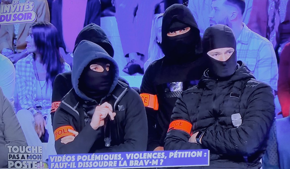 Quand on t'invite à une soirée déguisée mais que tu te trompes de thème 🤣🤣
#dissoudreBRAVM #BRAVM #ACAB