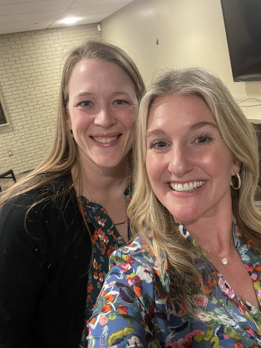 Thanks @FremontHealth for inviting me to spend the evening with your wonderful staff! I spoke on the importance of having boundaries to stay WELL and STAY in medicine. Amazing conversations & share of my book, Brave Boundaries; AND ran into childhood friend who’s now w doc!🙌🏼