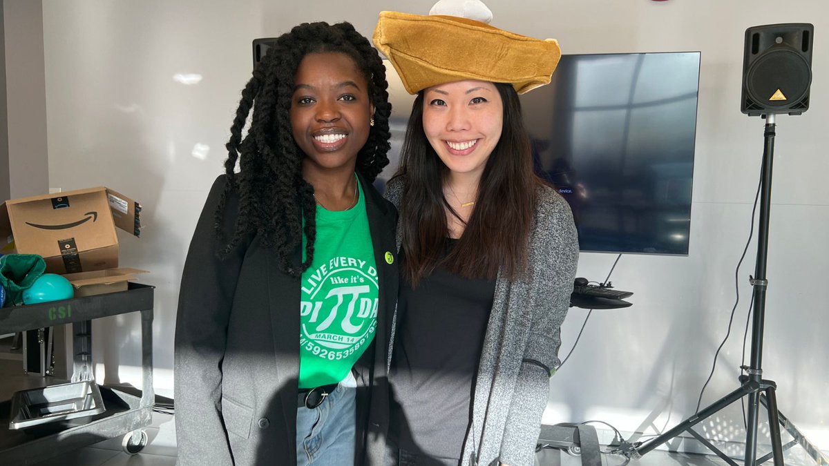 RooseveltU's tweet photo. ☘️ March photo dump! ☘️ 
What was your favorite RU event this month?

#March #RUBOUND #rooseveltu https://t.co/MMmoN9fnXR