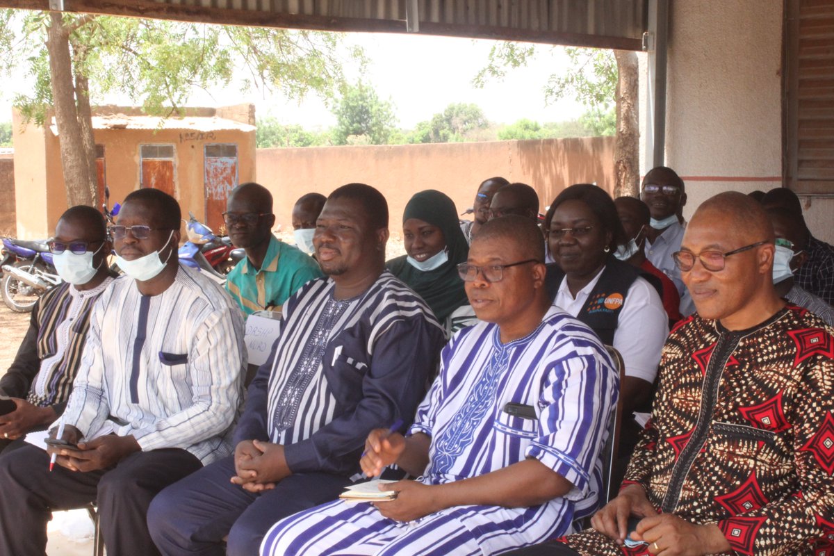 #HumanitarianResponse 
L'<a href="/UNFPABF/">UNFPA Burkina Faso</a> offre du matériel médico technique de plus de 18 millions de francs CFA au Centre de santé et de promotion sociale de Gondologo, dans la région du Nord du #BurkinaFaso.
<a href="/UNFPA_WCARO/">UNFPA WCARO</a> 
<a href="/onubf/">ONU Burkina Faso</a> 
<a href="/SANTE_BF/">Ministère Santé et de Hygiène Publique</a> 
<a href="/AkpadjiAlain/">Alain Akpadji</a> 
<a href="/KargougouRobert/">Robert Lucien Jean-Claude KARGOUGOU</a>
<a href="/ctmbengue/">Cheikh Tidiane</a>