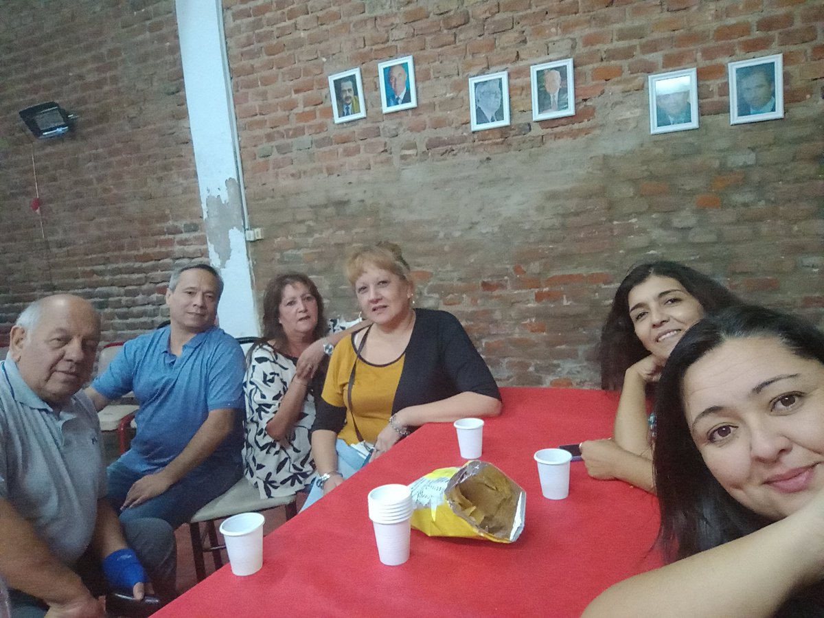 Convencidos de que otro futuro es posible,  nos juntamos a dialogar sobre los procesos electorales de este 2023 los presidentes de <a href="/juntoscambioar/">JxC Juntos por el Cambio</a> de la Secc 11. #JxC <a href="/FCivicodeCba/">Frente Cívico de Córdoba</a> <a href="/UCRCapital/">UCR CABA</a> <a href="/PROCba/">PRO Córdoba</a> <a href="/CCARI_CORDOBA/">Coalición Cívica ARI - Córdoba</a> <a href="/11_ucr/">Secc 11 - UCR - Comité Fco. Beiro</a> <a href="/frentecivico11/">Frente Civico Secc11</a> <a href="/PROSECC11CBA/">PROCÓRDOBASECC11</a>