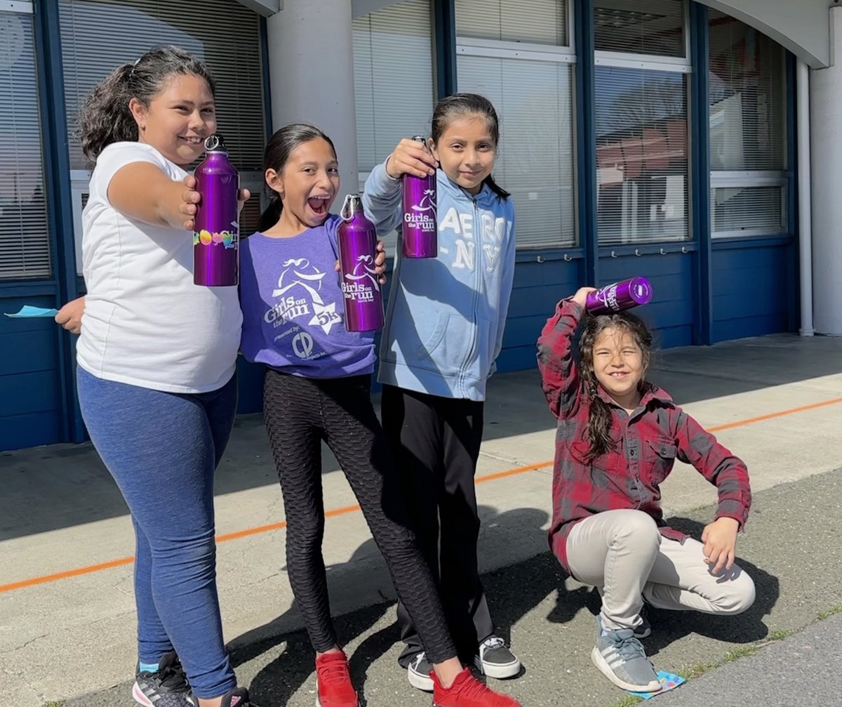 Staying hydrated even on these cloudy days!
¡Mantente hidratado incluso en estos días nublados!
#beyounique #gotrgirls