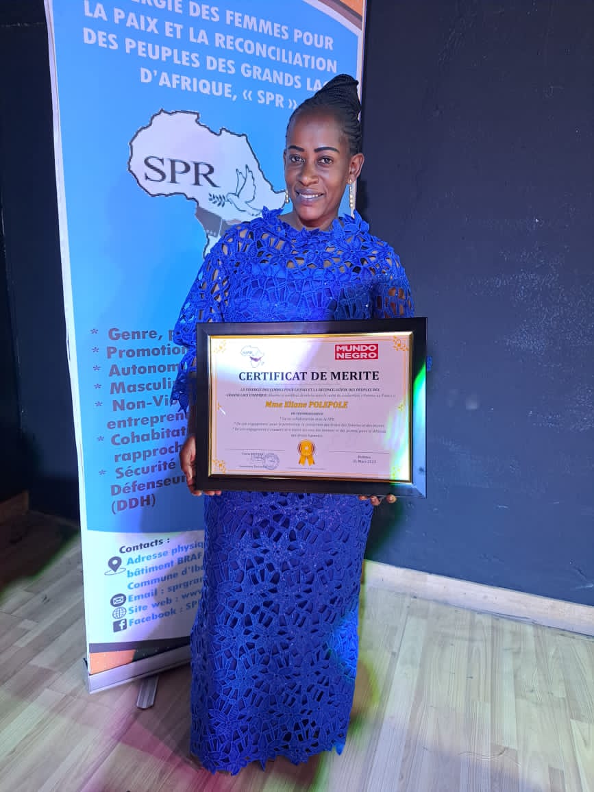 ElianePolepole's tweet photo. Honneur pour moi de recevoir ce certificat de merite ce 31/03 par la Synergie des Femmes pour la paix et la réconciliation des peuples  Grands Lacs d'Afrique , en reconnaissance de mon travail pr élever les voix des femmes, promouvoir leurs droits @ngoy_christina  @MamaRadioRDC https://t.co/x27hjDK1zQ