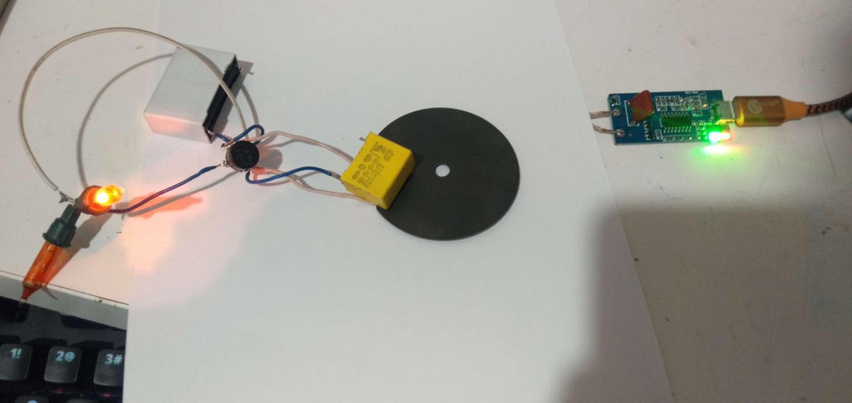 leoneq112's tweet photo. Working on wireless power transmission as an alternative to USB C charging for the robot https://t.co/23OrARdhjO