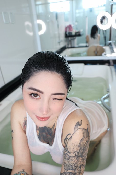 O reflexo 💧 https://t.co/bieLX0uh51