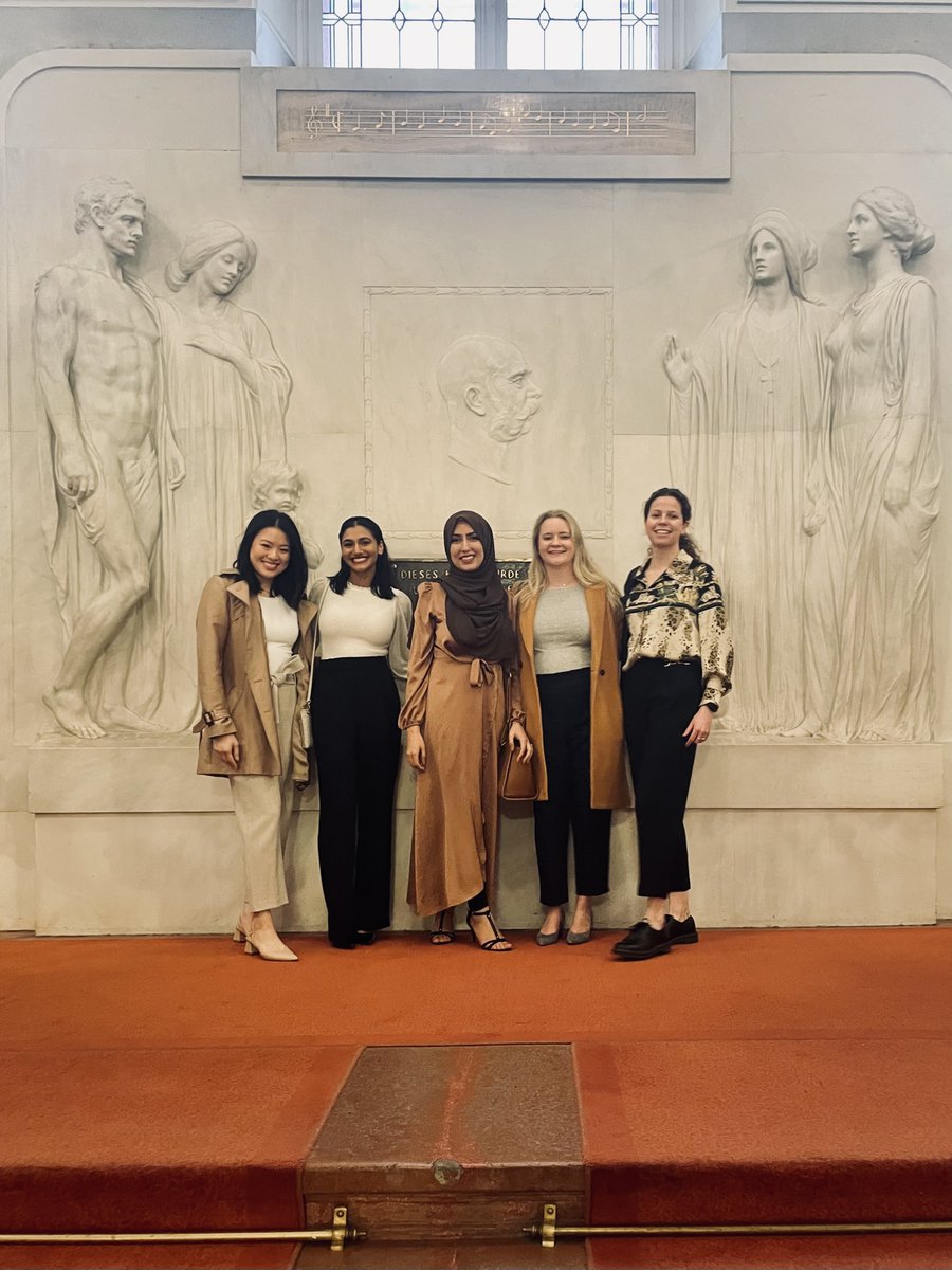 Proud of these amazing @UClagaryLaw students - Sarah Hanks, <a href="/HaqSaliha/">Saliha Haq</a>, Sonia Kalburgi, Zheng Yi-Ong and Xavie Schneider.

Looking forward to the commencement of the 2023 Vis Moot Competition! 

@LawDeanHolloway <a href="/ryanjclements/">Ryan Clements</a> <a href="/sanaaahmed_/">Sanaa Ahmed</a>