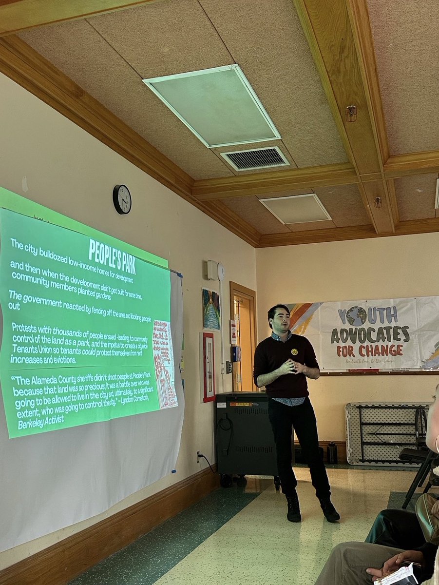 JonahGottlieb's tweet photo. I had such a great time this week teaching high school students about social movement organizing with @tianaday1003, @yafchange, and @BerkeleyTenants https://t.co/ba0SRwBNPT