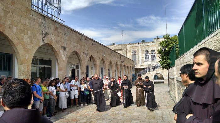 FranciscanTrad's tweet photo. Franciscans have played a major role in popularizing the Stations of the Cross and also have played a significant role in the Church’s Holy Saturday liturgy. Learn more from “Franciscans and Holy Week,” by Fr. Pat McCloskey, OFM. https://t.co/4WW5qIiDnQ
#franciscantradition https://t.co/brCJX2Sg0n