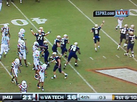 @MAAlcala @AndrewWhitleyVA @collyneliz @AyalaTx @Ana_Ramon89 JMU wasn’t out there but…

Let the record show I was rooting for Tech tonight.