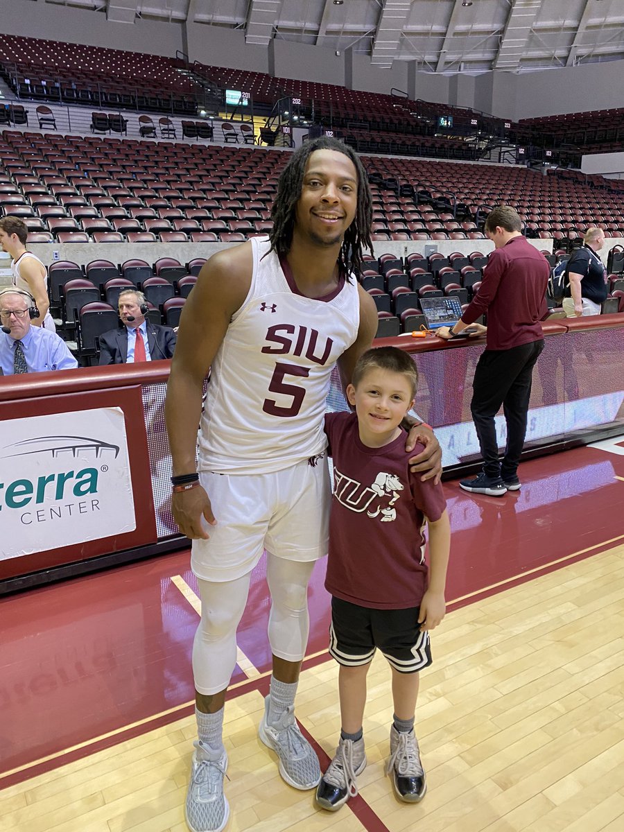 johnrathjen's tweet photo. @LanceBuckets Deacon is gonna miss you! Thanks for being a great Saluki; good luck in what comes next! https://t.co/PLcDGjI8Lm