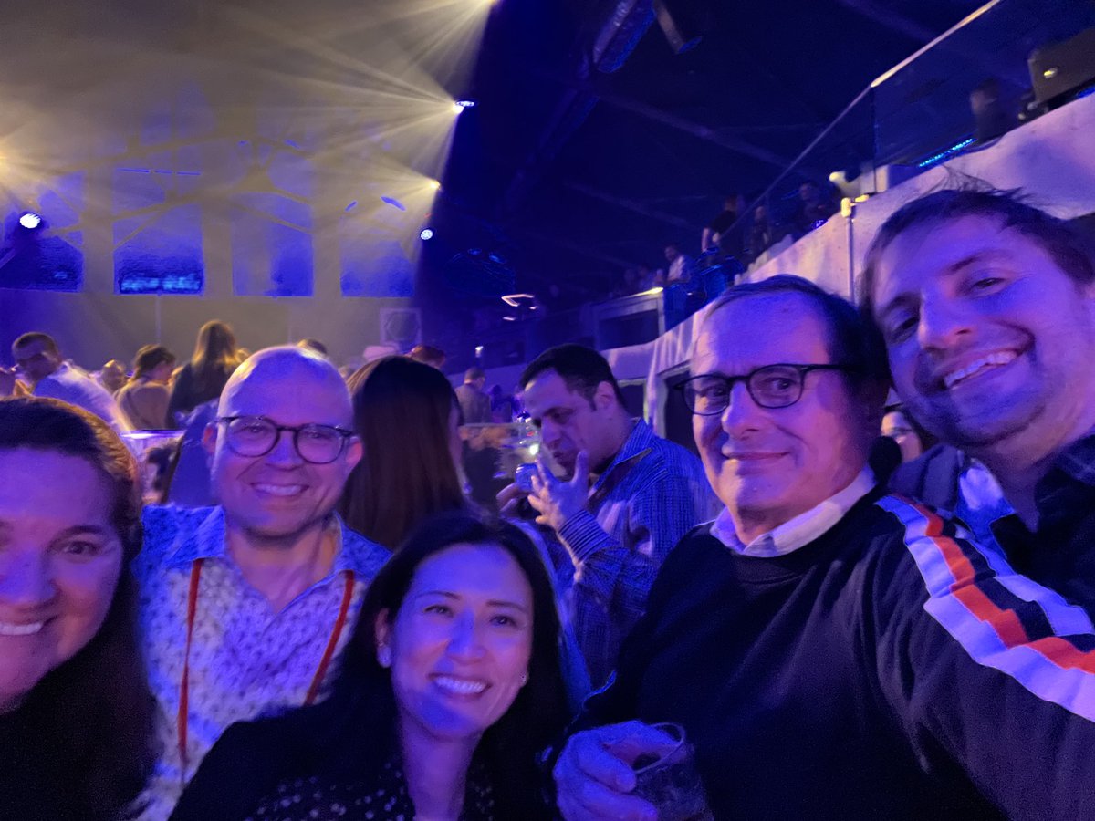 Just happened in #SAGES! So many HPB surgeons on the dance floor!