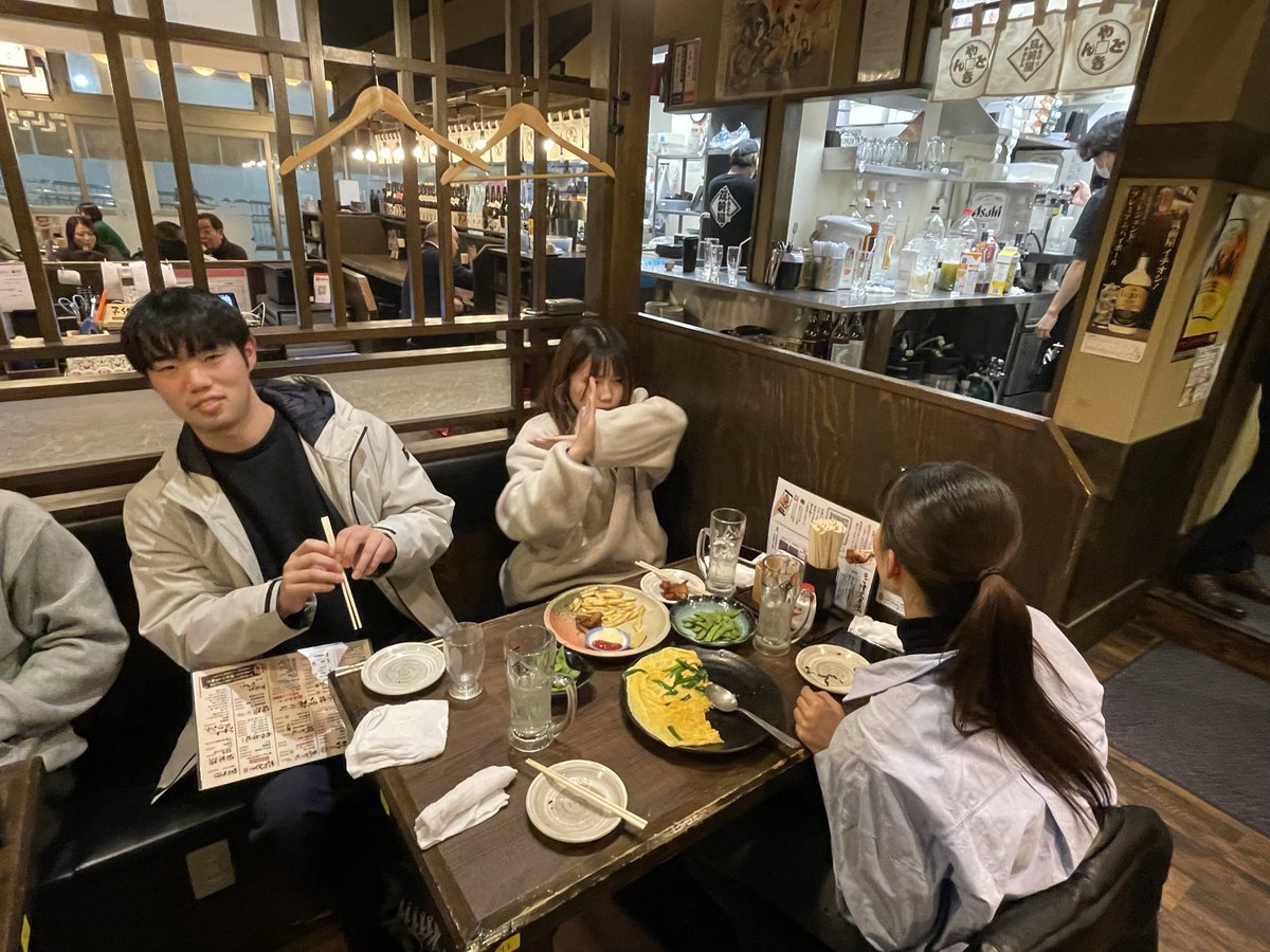 TPVC_teikyo's tweet photo. 2022.12 忘年会
コロナ禍の制限が緩和され、3年ぶりにサークルで食事に行くことができました！
今年は新歓や合宿など色々なイベントを計画してます😄 https://t.co/QKjCpWAxt1