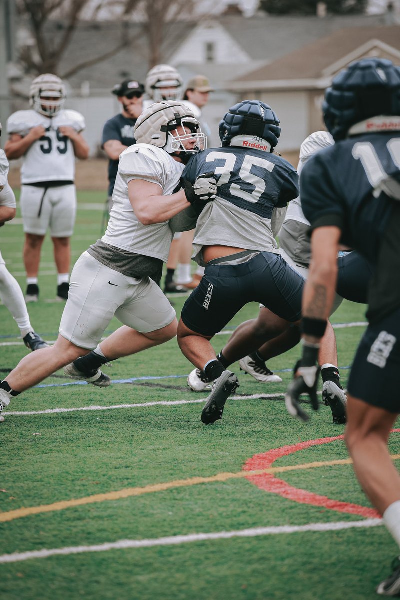 FightingBeesFB's tweet photo. All out, every game, every season. Spring ball here we come 🐝🔛🔝#spring ball #stambroseuniversity #stingersup #football https://t.co/ZRLBzeqJCV