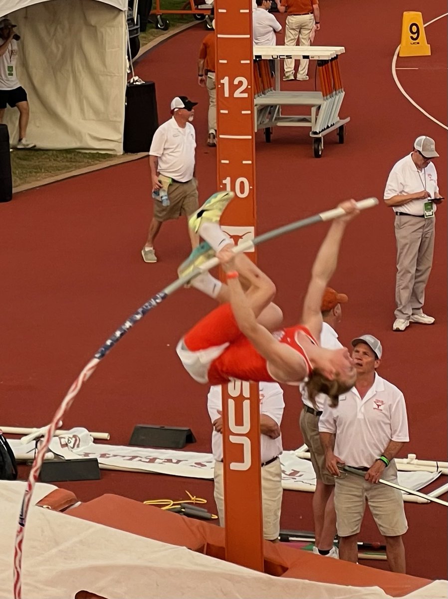 AledoAthletics's tweet photo. Congratulations to VaultCat Sean Gribble on winning Texas Relays by clearing 17 3/4"!! @AledoISD @BearcatsofAledo @AledoTrackField @coachbbelk https://t.co/BlJY1FDTya