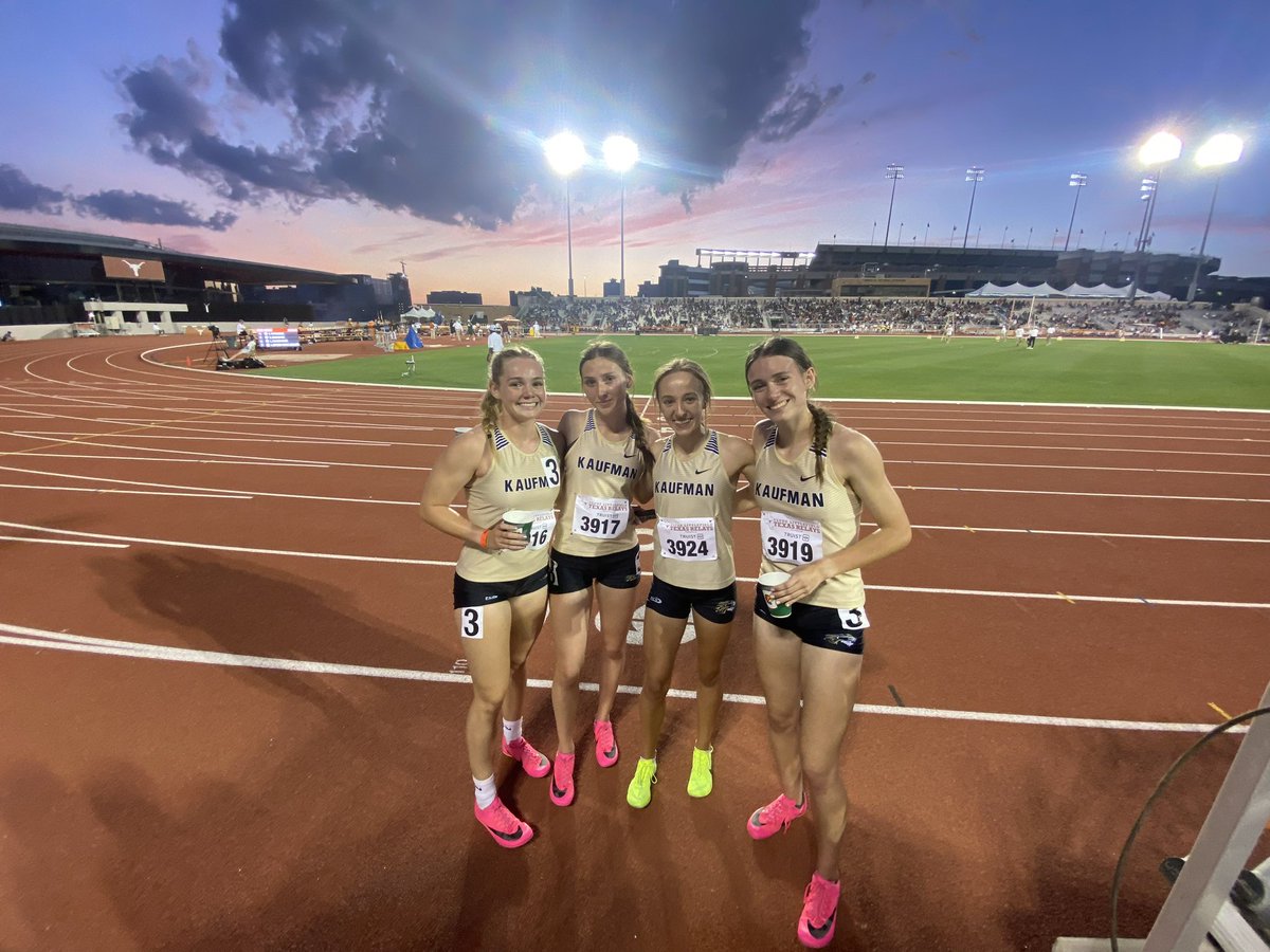 What a great picture of these 4 ladies at the #texasrelays2023 
after they dropped 7 seconds off of our best mark of the season and all of them ran a season’s best split!  🏃🏽‍♀️💨⚡️⚡️⚡️⚡️