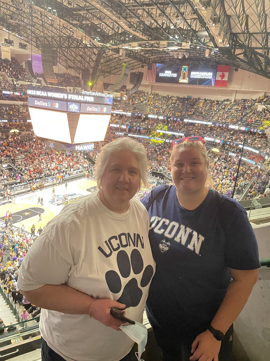 Lizzventures's tweet photo. #wffselfie #marchmadness2023wbb #wbb https://t.co/8oPoGkgBFs