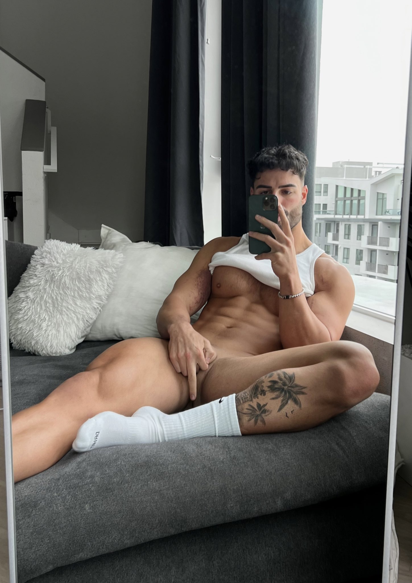 TW Pornstars - Nicolli 🐼. Twitter. waiting for summer like🖕🏽. 1:33 AM -  1 Apr 2023