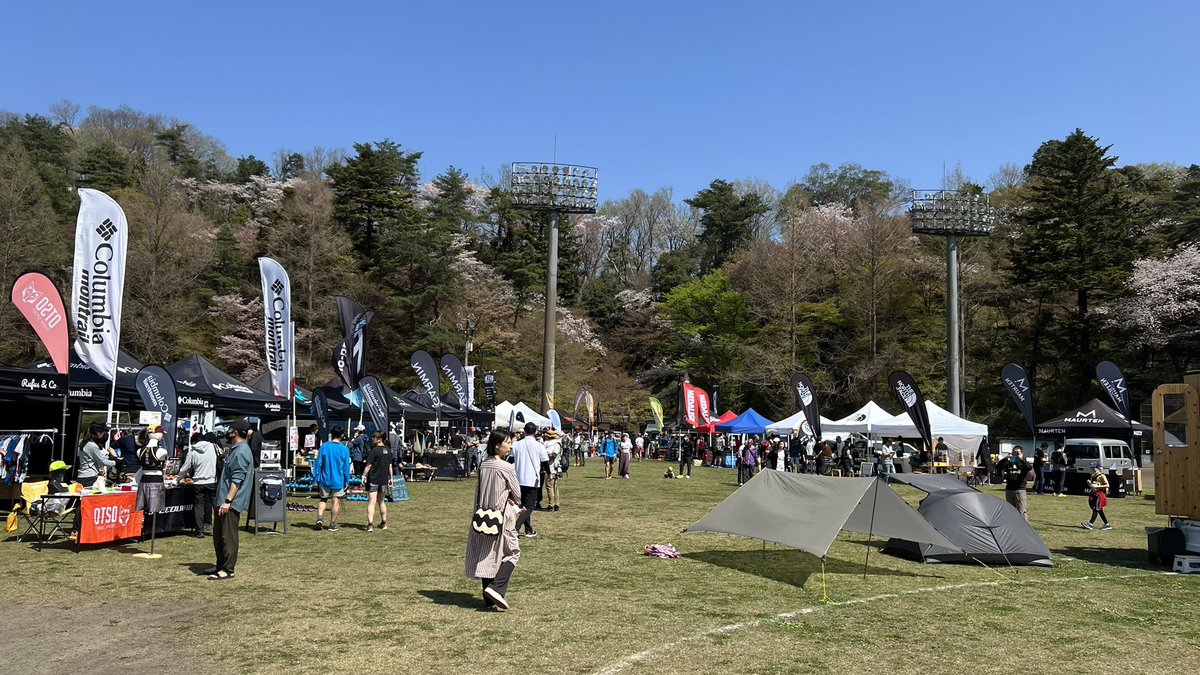 jun_ya's tweet photo. 青梅で開催されてるTHE FIRST TRAILにやってきました。もちろん走りませんよ！！！出店がたくさんあるのでたのしげ。

#thefirsttrail https://t.co/glLWPo5og8