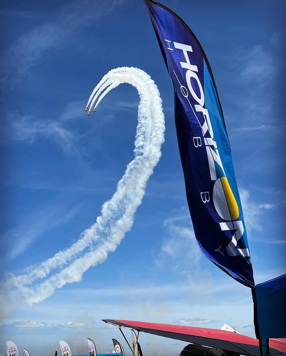 Horizon_Hobby's tweet photo. #FormationFriday at SUN 'n FUN

#HorizonHobby #snf2023 #aviation #airplane #sunnfun #formationflight #flyover #airshow #NotRC https://t.co/30R1ZdDfe9