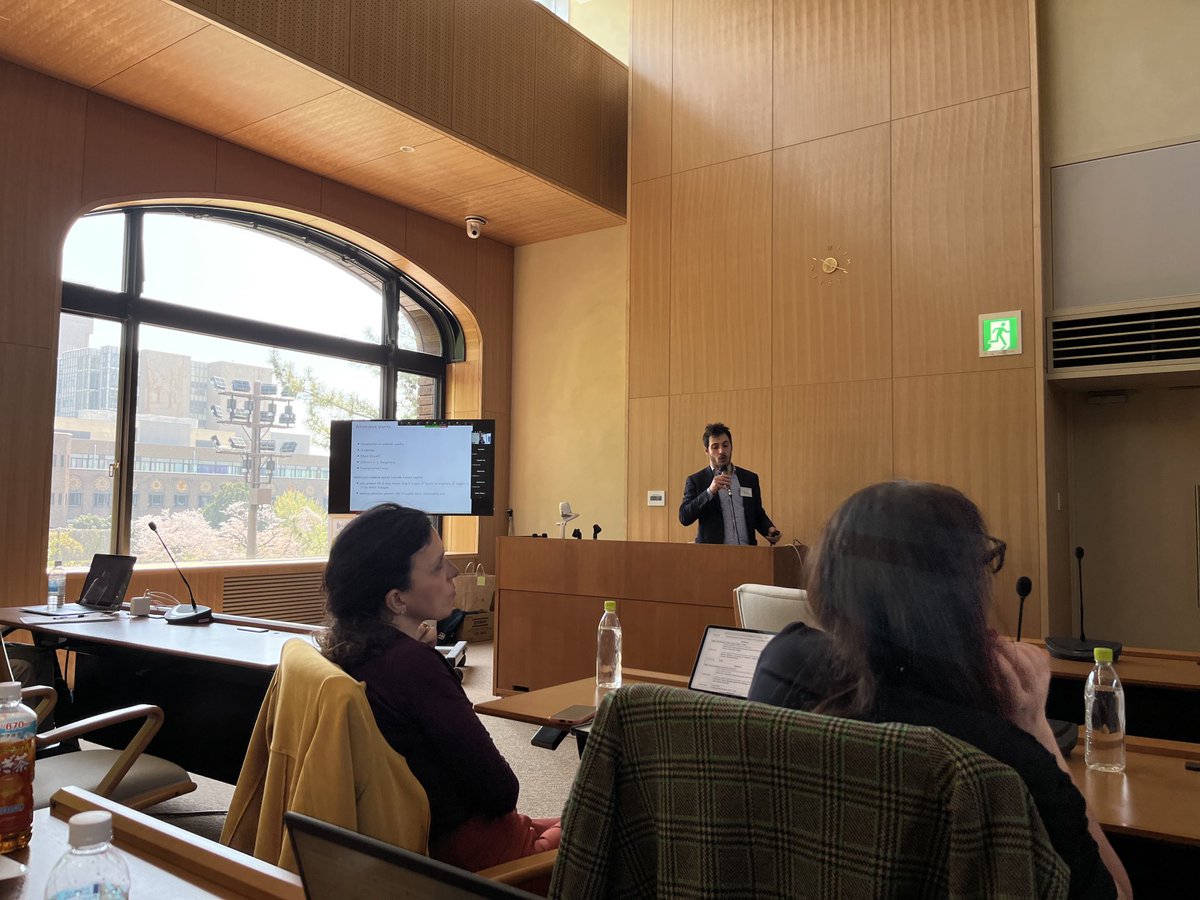 Kicking off ⁦@cepr_org⁩ #DevelopmentEconomics conference at U of Tokyo, co-organized with JADE, CIRJE and ⁦@Trinity_TIME⁩. Bonus: cherry blossom in the background 🌸