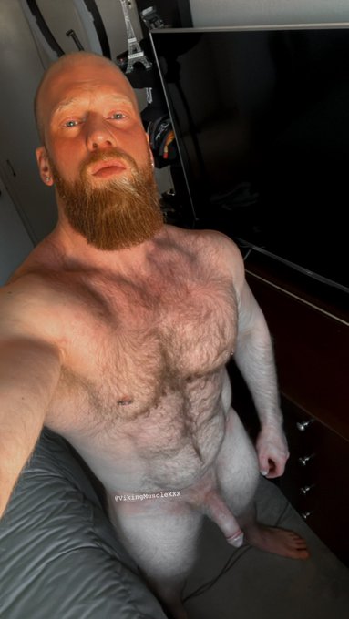 Watch 𝚅𝚒𝚔𝚒𝚗𝚐 𝙼𝚞𝚜𝚌𝚕𝚎's leaked NSFW photo on TwXstars