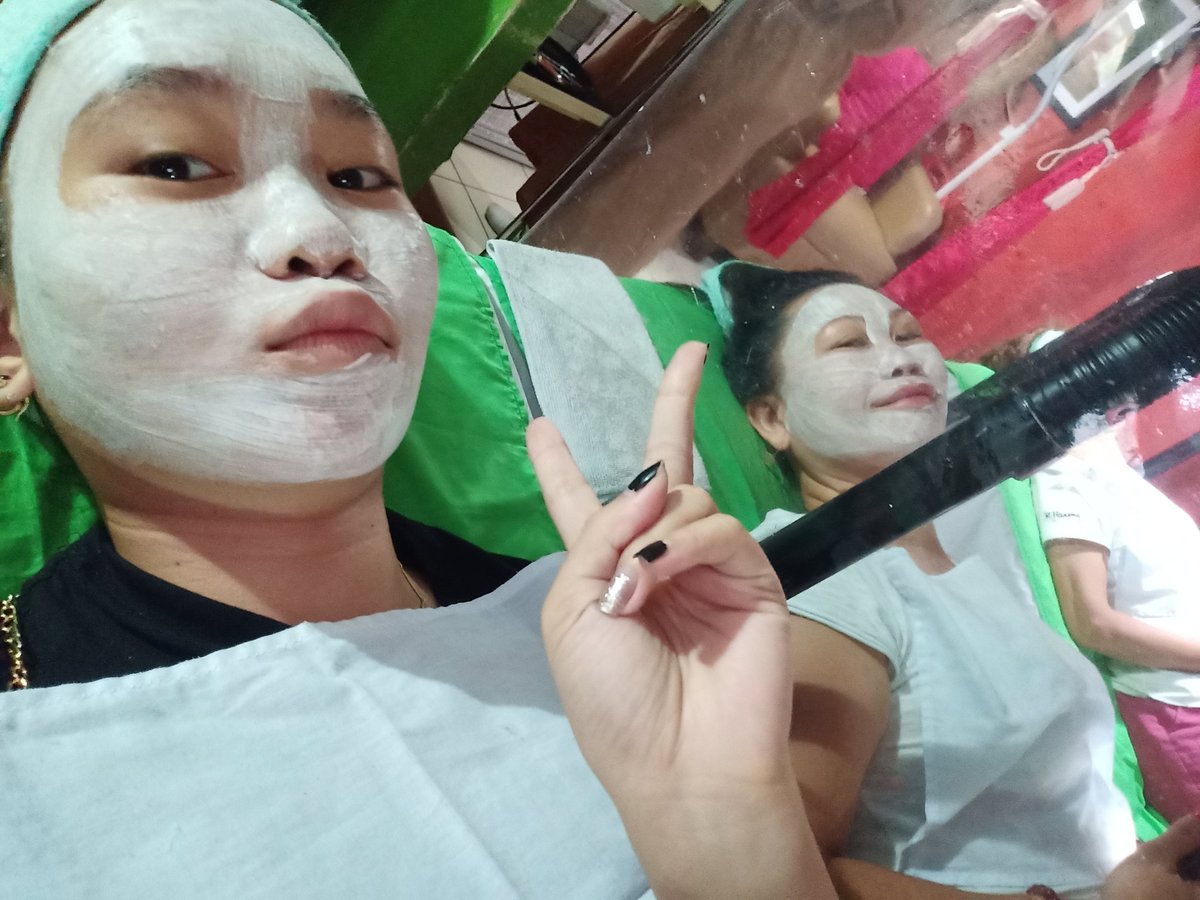 GeneroseBaluso's tweet photo. @happeehour Runningman made me realize that laughter is the best medicine despite all the problem that I've facing in my life I just watch RM and I forget all the problems. RM also taught me that no matter what happen you need to keep on running TY
#HappeeHourxRunningman 
#RUNNINGMANinMANILA https://t.co/15xcKXuA17