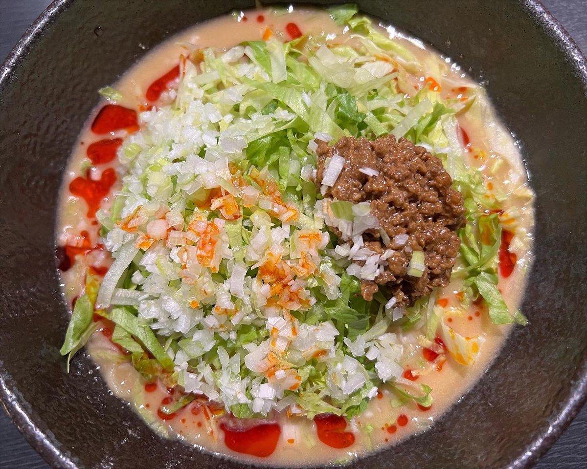 irodorimen's tweet photo. 本日から冷やし担々麺解禁致します👏👹
解禁記念と致しまして
今日と明日鶴ヶ島店で
・大盛り
・野菜増し
・ネギ増し
・肉増し
どれか1つサービス致します🙆‍♀️

今日は、汗ばむ日和ですので是非食べに来てくださいませ🤗

キッチンカー部隊は、明治神宮にて出店しております🚚 https://t.co/kR0s5NCDph