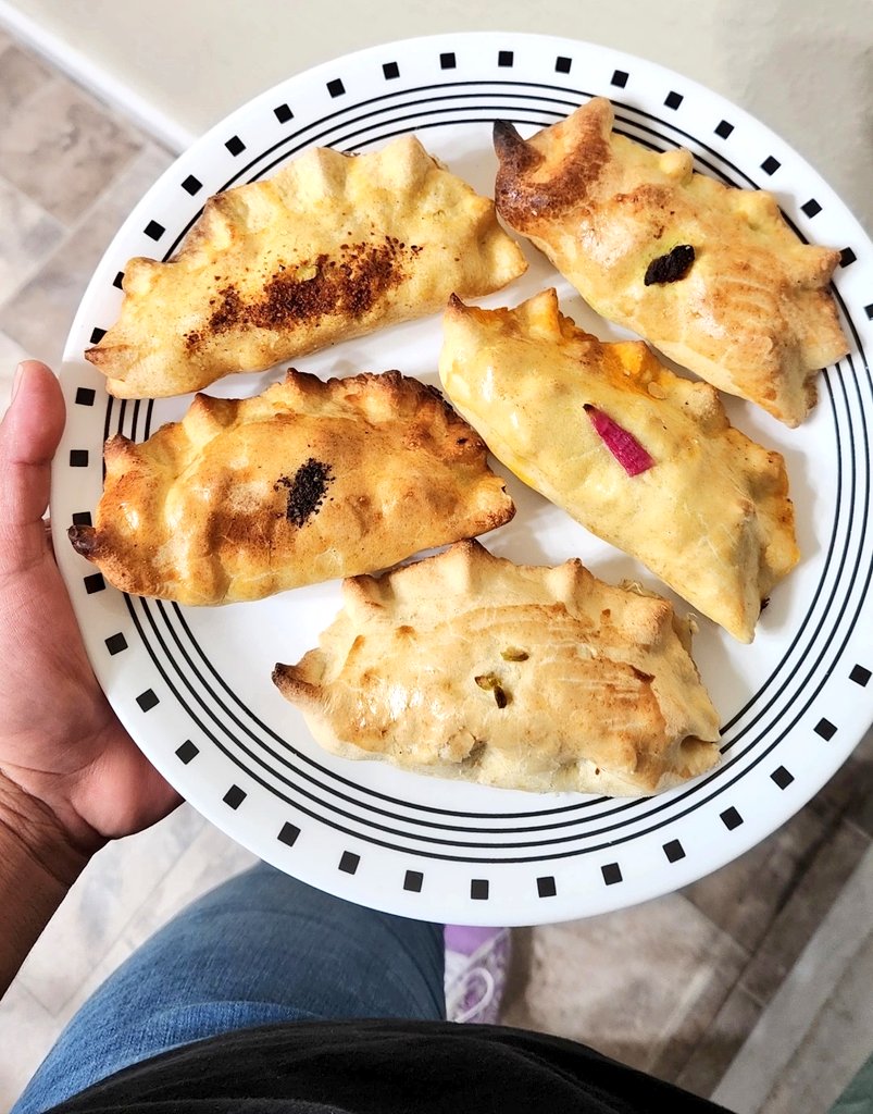 stephanniearana's tweet image. Manifesté y @Baltimore_Bar me lo cumplió. Las mejores empanadas 🤩!!! 

Gracias 🫶🏻