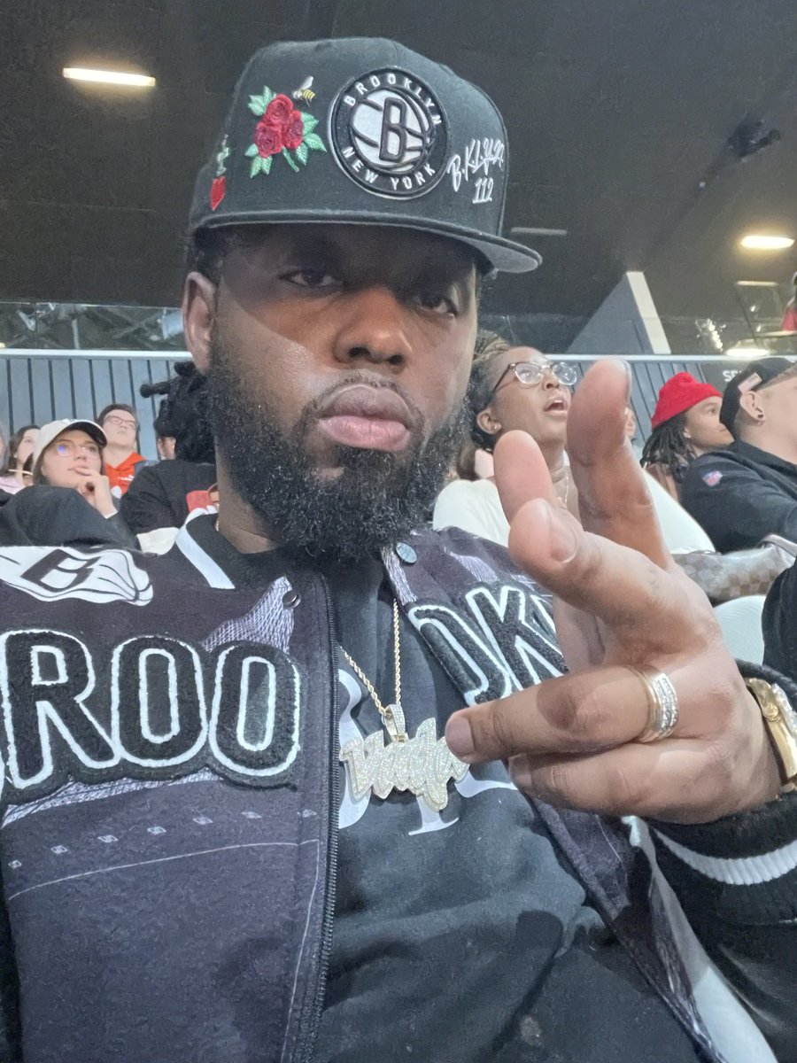 Vada_Fly's tweet photo. We in here tonite #Brooklynets https://t.co/RYRKsR564T