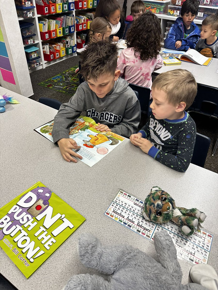 CTrommels's tweet photo. We loved ending this week with some read-a-thon fun! Flashlight reading under forts and reading with our Kindergarten buddies. https://t.co/tMSZVIAUdf
