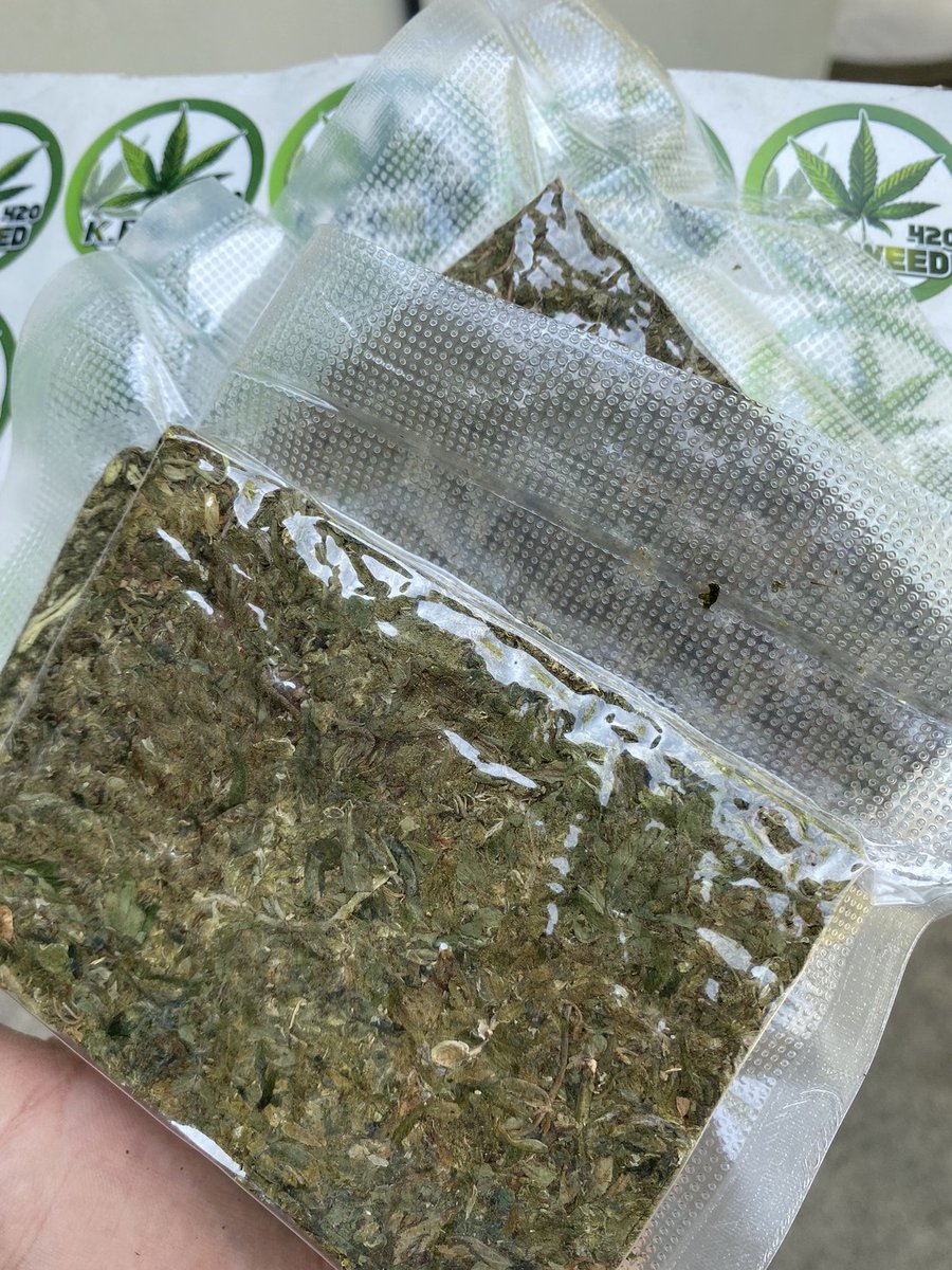 420_kaycha's tweet photo. 🌿ของเรามีพร้อมส่งนะจ่ะ #weed 💯
📣ถ้าลูกค้าสนใจ แอดไลน์มาเลยจ่ะ🥰
https://t.co/fbleBnliPT
🌿 ไม่ขายให้เด็กต่ำกว่า 18
👉 ราคางานไม่สร้างบ้านนะจ่ะ 🤏
🌿ขีด650
#กัญชาออแกนิค #กัญชาเชียงใหม่
#กัญชาอัดแท่ง #กัญชา #ขายกัญชา
#กัญชาog #กัญชากรุงเทพ #กัญชาเสรี #WeedLovers #WEEDSHOPS https://t.co/J8dS6UgVCF