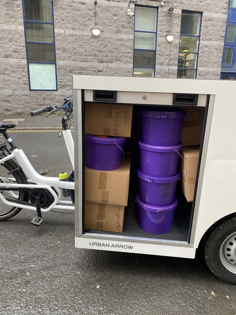 elovuk's tweet image. I bump into @UrbanArrowcom Erik, “hey I was riding the Tender for 6 hours the other day” Erik then talked me through some of the plans for the new UA beasts… really capable machines and we are lucky to be able to use thanks to @McrBikesuk and the #bikelibrary in #Manchester