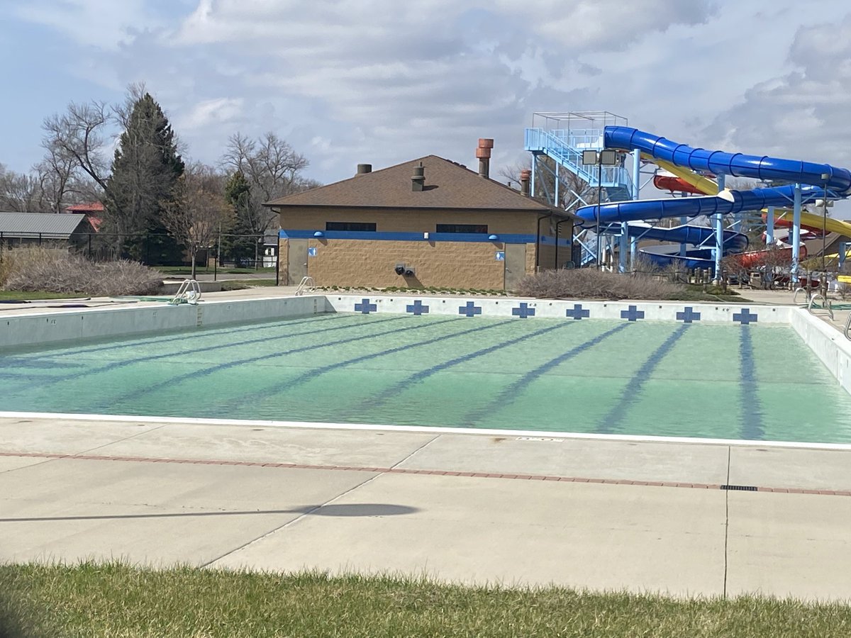 Thinking of better weather ahead.  Less than two months until the Stingrays are swimming outside!
#DoneWithWinter