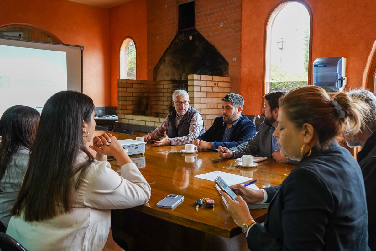 📸 ¡Un paso más cerca del reconocimiento del Paisaje Cultural del Pisco! 🍇 Hoy en la 1ª Mesa Técnica, expertos y líderes del sector abordaron temas clave para presentar el expediente a la UNESCO. 🌐