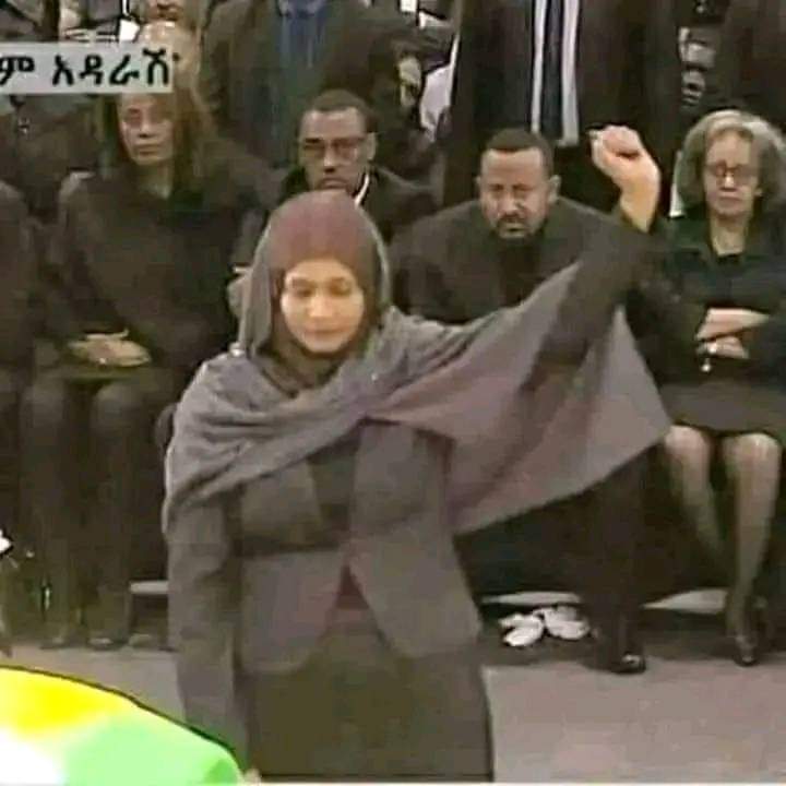 mereim21's tweet photo. ኬርያ ዋዕሮ 
ደሓን ዋላ እንተኸፍአኪ ንዓድኺ ትግራይ ዝኸፈልክዮ መስዋእቲ እዩ!!! https://t.co/6F9hfCYuZM