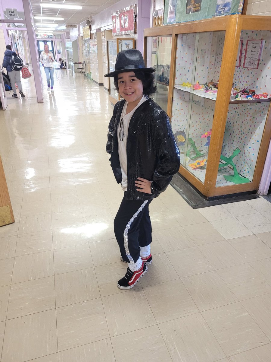 RVC_SSMS's tweet photo. 1980s Spirit Day was Awesome and Radical! #SSMScentennial https://t.co/Pok5SnwHQT