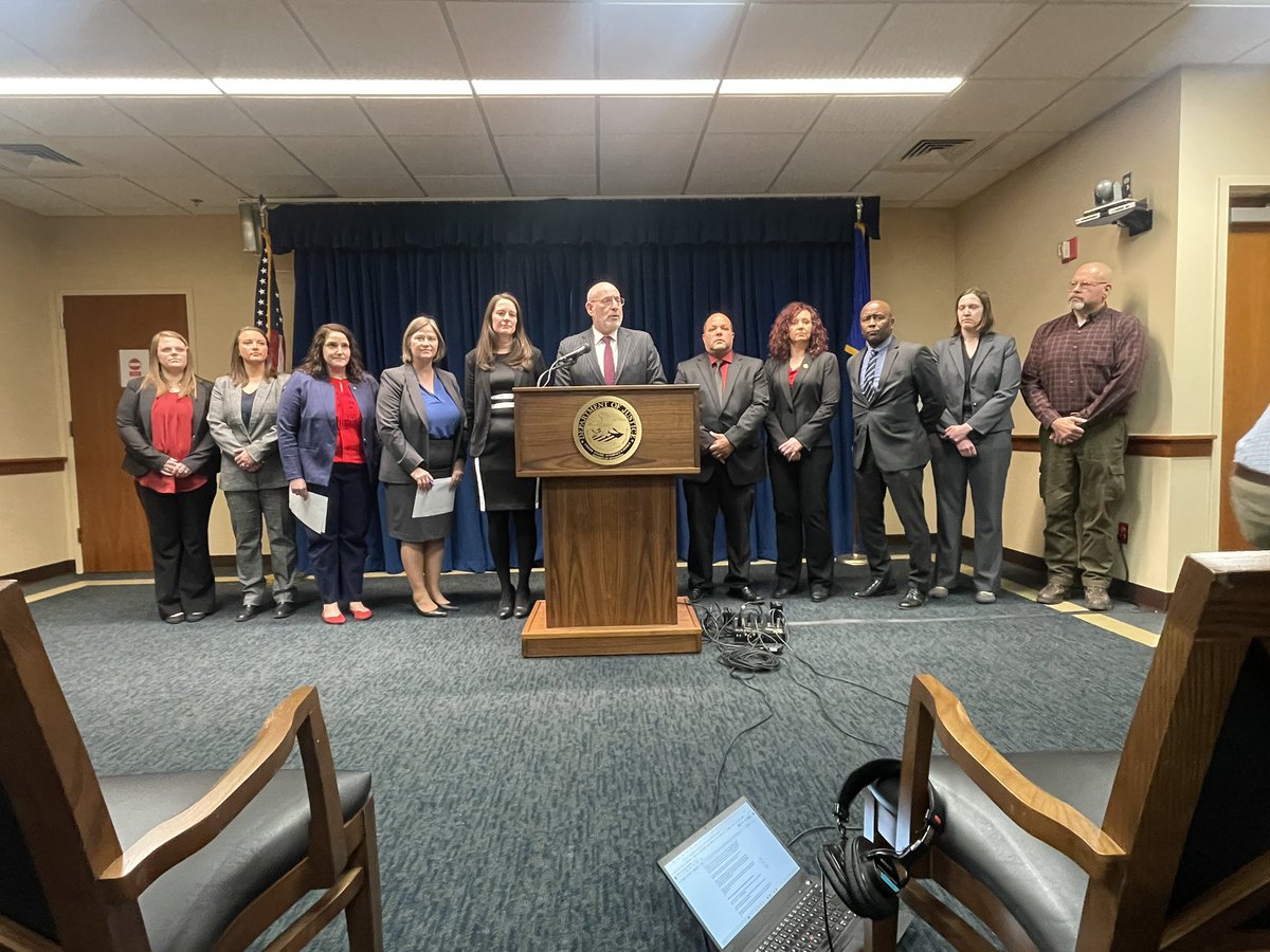 LouNewsMan's tweet image. US Attny Andy Luger giving a press conference with the team that took down Tony Lazzaro.