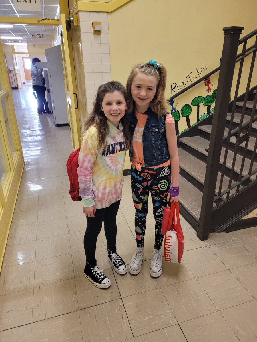 RVC_SSMS's tweet photo. 1980s Spirit Day was Awesome and Radical! #SSMScentennial https://t.co/Pok5SnwHQT